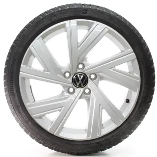 VW Golf 8 VIII CD1 Winterräder Bergamo Bridgestone 225/40R18 DOT25 5H0601025AB - Bild 1