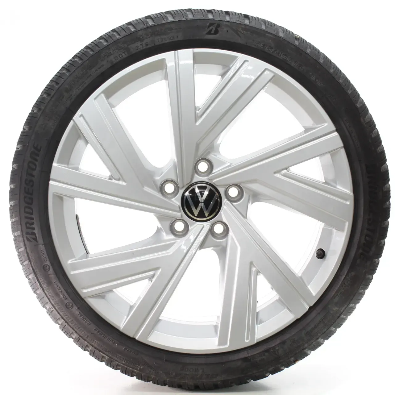 VW Golf 8 VIII CD1 Winterräder Bergamo Bridgestone 225/40R18 DOT25 5H0601025AB - Bild 1