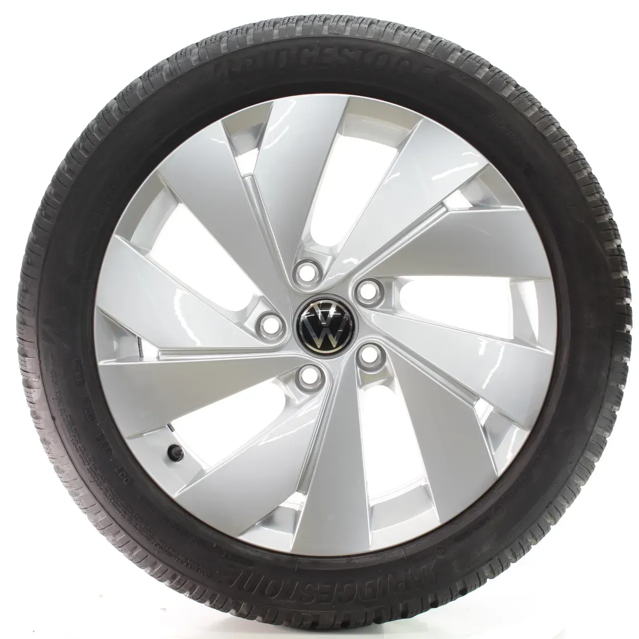 VW Golf VIII CD1 CG5 Winterräder Belmont Bridgestone 205/50R17 DOT25 5H0601025B - Bild 1