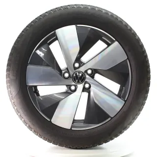 VW Passat B9 Variant CJ5 Winterräder Bologna Pirelli 215/55R17 DOT25 3J0601025B - Bild 4
