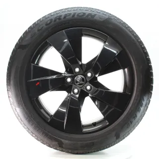 Skoda Enyaq iV 50 60 Winterräder Luter Pirelli 235/55R19 DOT25 101T 5LA601025CP - Bild 4