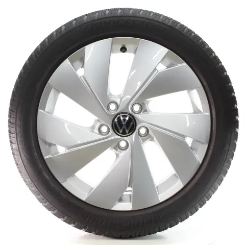Background image for VW Golf 8 VIII CD1 Winterräder Belmont Bridgestone 205/50R17 DOT25 5H0601025B