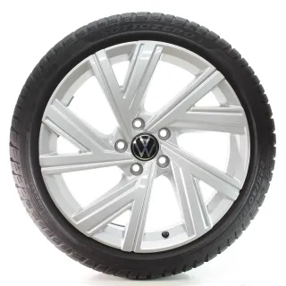 VW Golf VIII CD1 CG5 Winterräder Bergamo Pirelli 225/40R18 DOT25 5H0601025AB - Bild 2