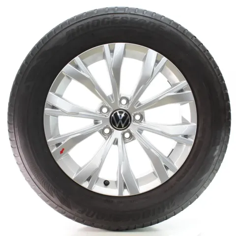 Background image for VW Tiguan AD1 BW2 Winterräder Montana Pirelli 215/65R17 99H 5NA601025