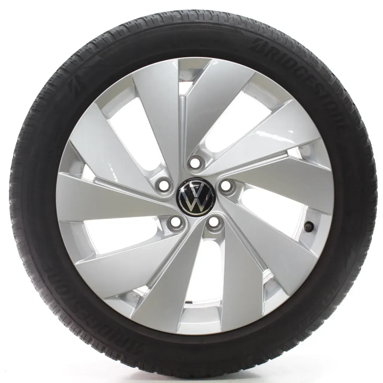 VW Golf VIII CD1 CG5 Winterräder Belmont Bridgestone 205/50R17 DOT23 5H0601025B - Bild 1