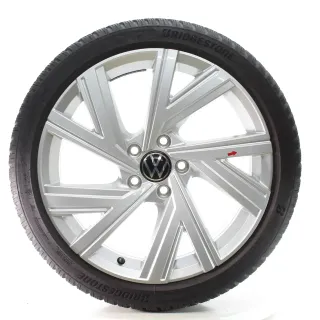 VW Golf 8 VIII CD1 Winterräder Bergamo Bridgestone 225/40R18 DOT23 5H0601025AB - Bild 4