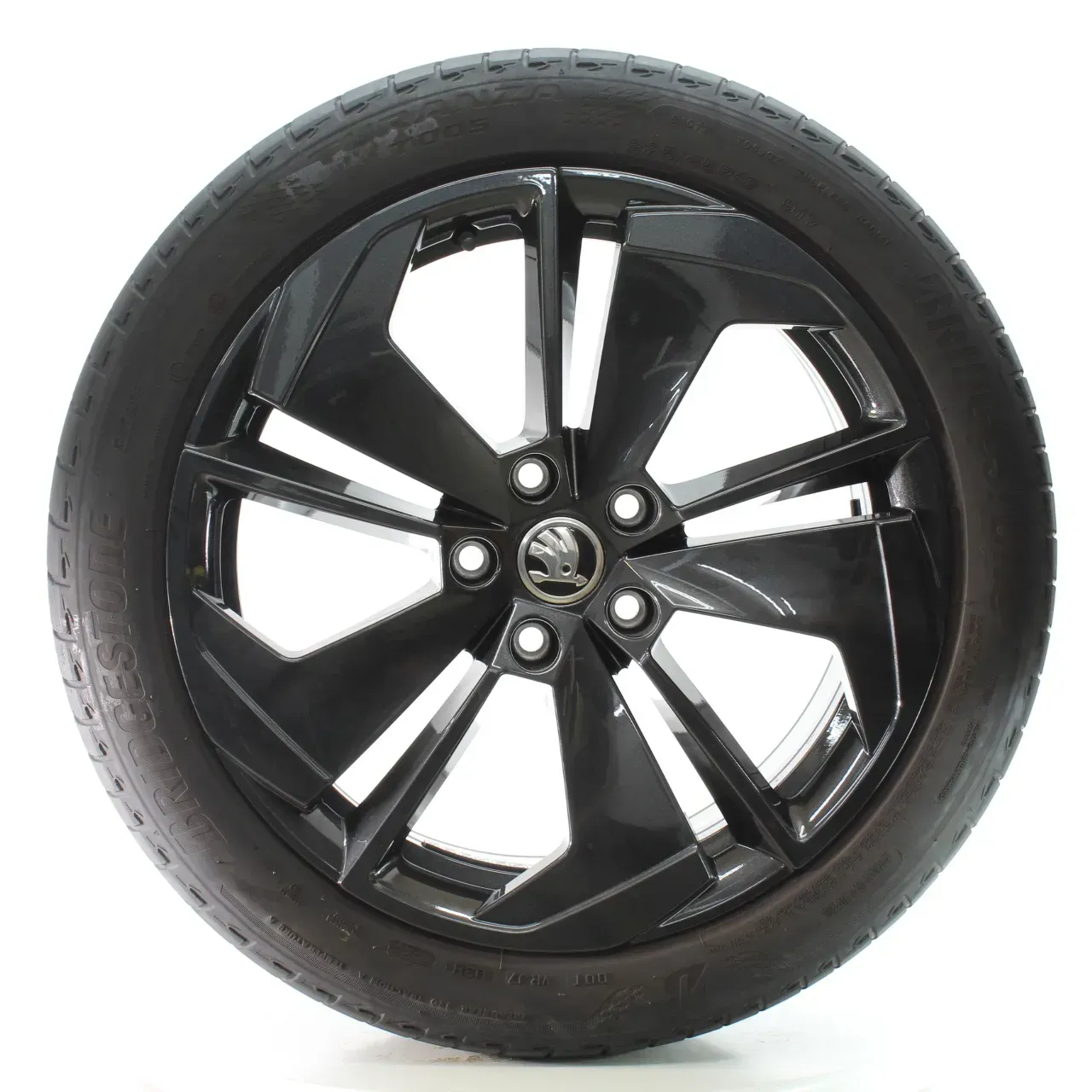 Skoda Octavia IV NX Sommerräder Comet Bridgestone 225/45R18 DOT23 5E3601025AP - Bild 1