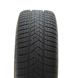 VW Golf 8 VIII CD1 Winterräder Bergamo Pirelli 225/40R18 92V DOT25 5H0601025AB - Bild 7