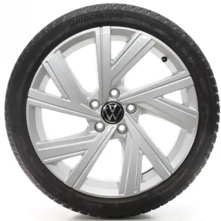 VW Golf 8 VIII CD1 Winterräder Bergamo Bridgestone 225/40R18 DOT25 5H0601025AB - Bild 4