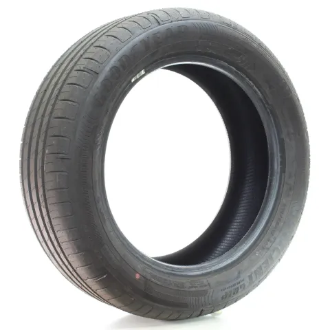 Background image for Sommerreifen Goodyear Efficient Grip Performance 215/55R17 94V DOT25 DEMO 1Stk