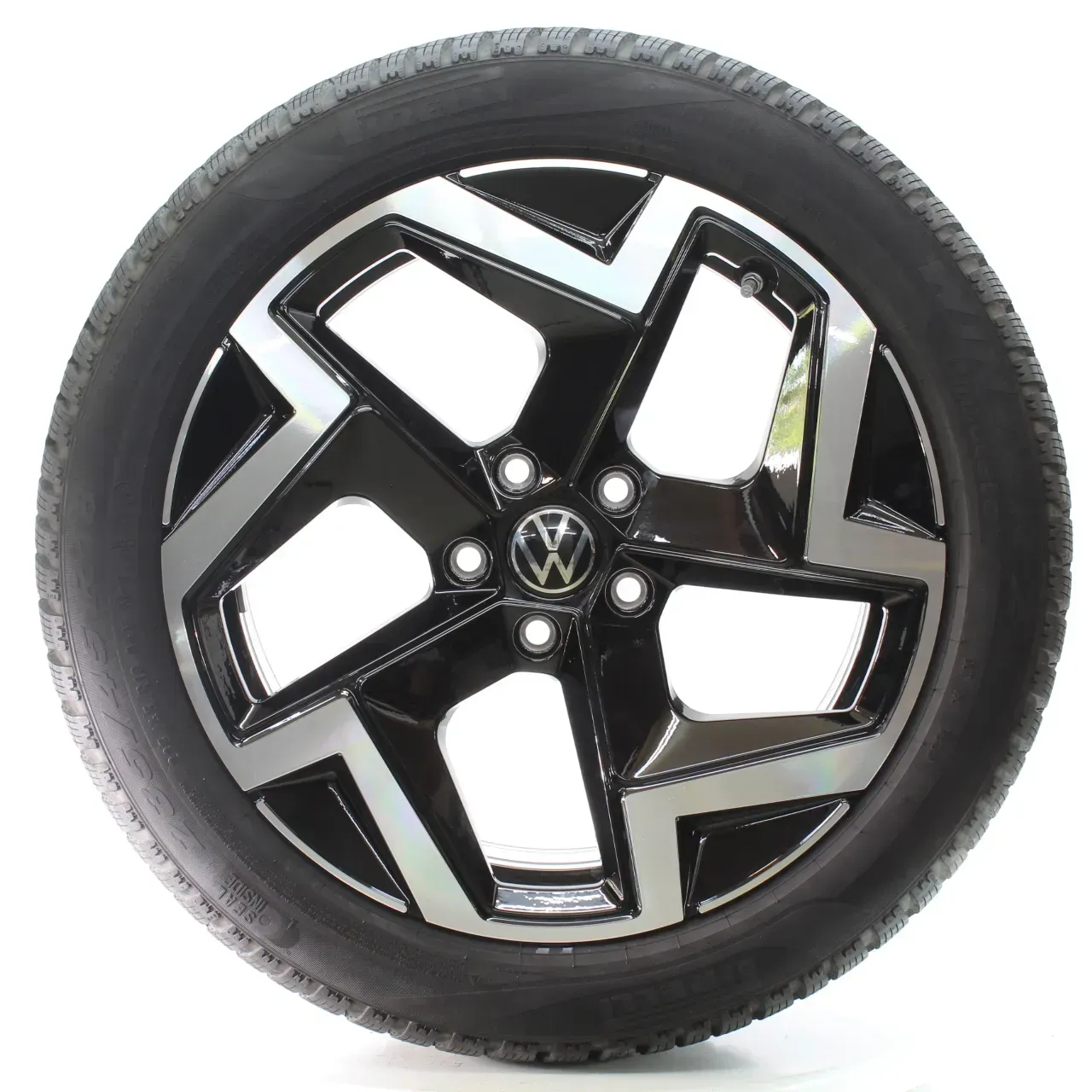 VW Passat B9 Variant CJ5 Winterräder Coventry Pirelli 235/45R18 DOT24 3J0601025M - Bild 1