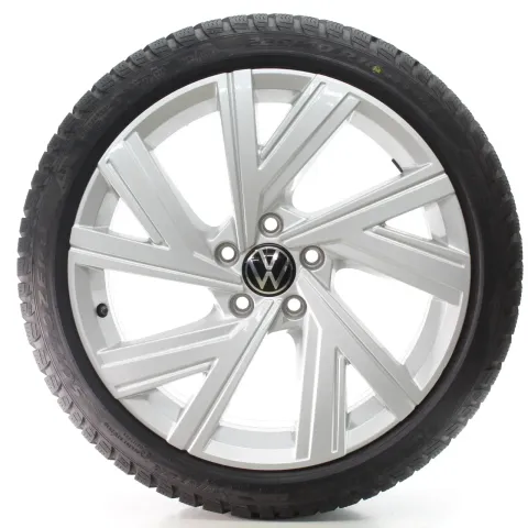 Background image for VW Golf 8 VIII CD1 Winterräder Bergamo Pirelli 225/40R18 92V DOT24 5H0601025AB