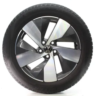 VW Passat B9 Variant CJ5 Winterräder Bologna Pirelli 215/55R17 DOT25 3J0601025B - Bild 3