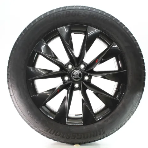 Background image for Skoda Enyaq IV 5A Winterräder Crystal Schwarz Bridgestone 235/55R19 5LA601025AP