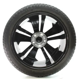 Skoda Octavia IV NX Winterräder Comet Pirelli 225/45R18 95V DOT25 5E3601025AP - Bild 5
