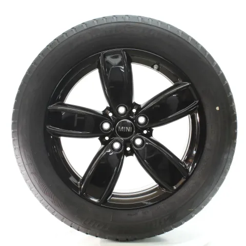 Background image for MINI Countryman F60 Winterräder Channel Spoke 531 225/55R17 97H DOT23 6856031