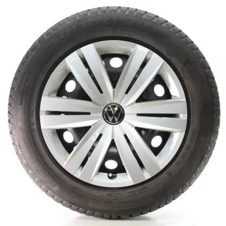VW Touran 5T1 Winterräder Stahl Pirelli 205/60R16 96H DOT25 5QA601027C - Bild 2