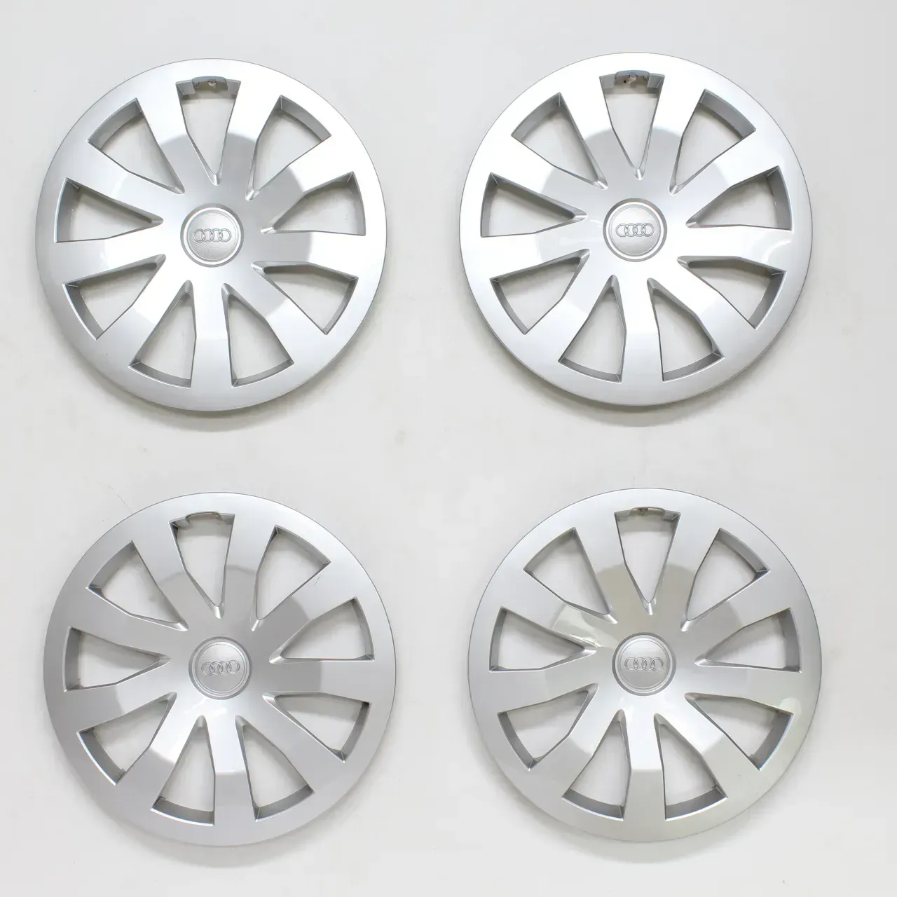 Audi A1 GB 15 Zoll Radkappen Radblenden Radzierblenden Original 82A601147 4Stk - Bild 1