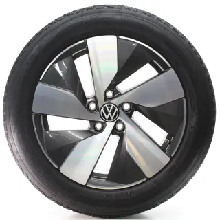 VW Passat B9 Variant CJ5 Winterräder Bologna Goodyear 215/55R17 DOT24 3J0601025K - Bild 3