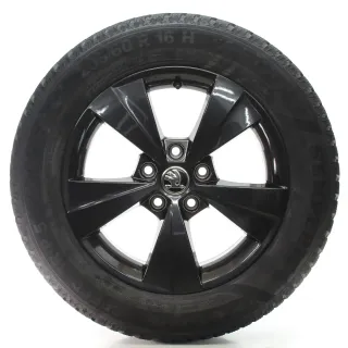 Skoda Octavia IV NX5 Winterräder 5 Speichen Schwarz 205/60R16 92H 5E3601025AA - Bild 1