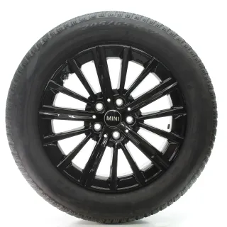 MINI Countryman U25 Winterräder V-Speiche 833 Pirelli 205/65R17 DOT24 5A094B2 - Bild 3