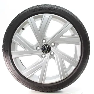 VW Golf 8 VIII CD1 Winterräder Bergamo Bridgestone 225/40R18 DOT24 5H0601025AB - Bild 4