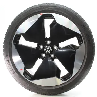 VW ID.3 E11 Winterräder Sanya Bridgestone 215/45R20 95T DOT24 10A601025T - Bild 4