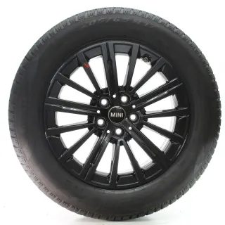 MINI Countryman U25 Winterräder V-Speiche 833 Pirelli 205/65R17 DOT25 5A094B2 - Bild 3