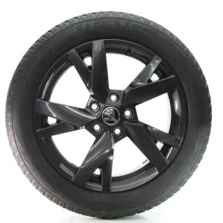 Skoda Octavia IV NX  Winterräder Lyra Firestone 205/55R17 95V DOT25 5E3601025AE - Bild 1