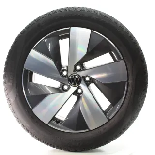 VW Passat B9 Variant CJ5 Winterräder Bologna Pirelli 215/55R17 DOT25 3J0601025B - Bild 3