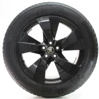 Skoda Enyaq IV NY Winterräder 5-Speichen 235/55-255/50R19 101T DOT24 5LA601025CP - Bild 1