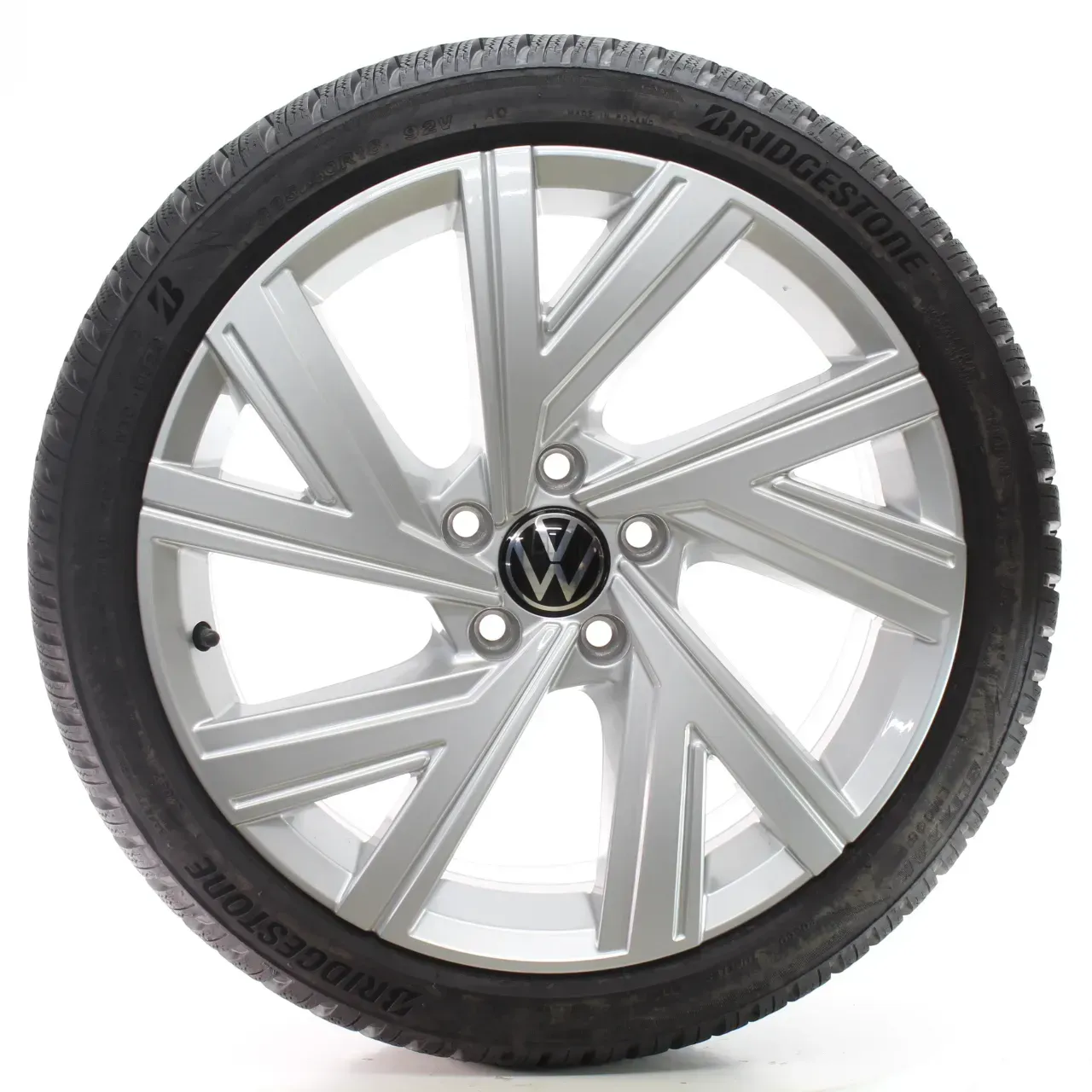 VW Golf 8 VIII CD1 Winterräder Bergamo Bridgestone 225/40R18 DOT23 5H0601025AB - Bild 1