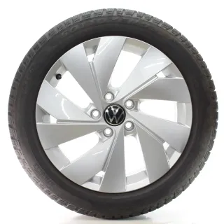 VW Golf 8 VIII CD1 CG5 Winterräder Belmont Pirelli 205/50R17 DOT25 5H0601025B - Bild 1