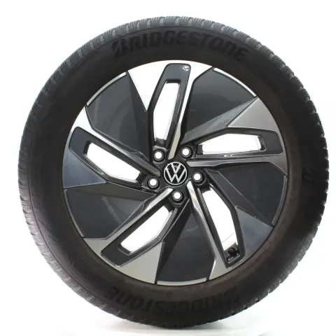 Background image for VW ID.4 E21 ID.5 E39 Winterräder Hamar Bridgestone 235/55-255/50R19 11A601025M