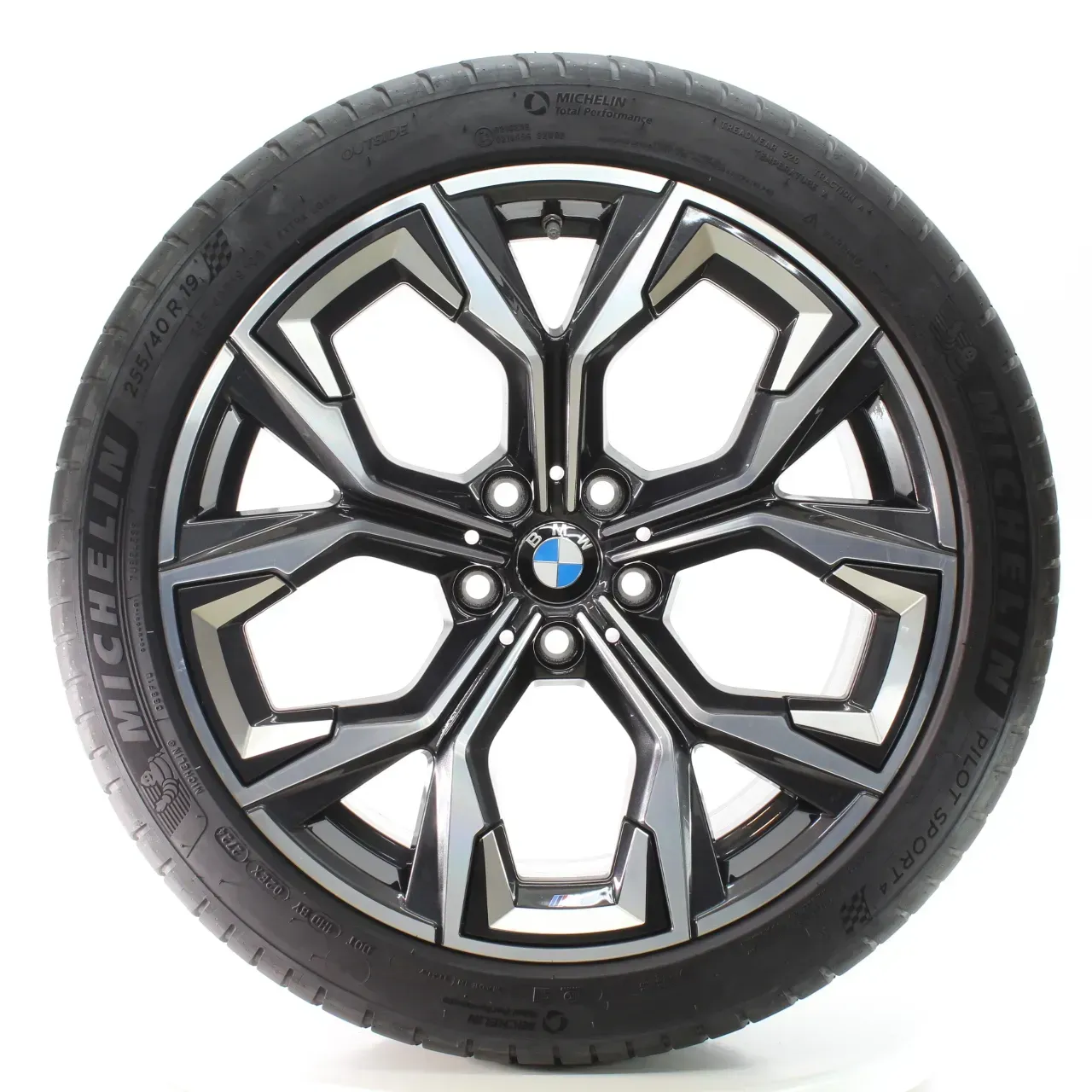 BMW 4er GC i4 G26 Sommerräder M Aerodynamik 860 245/40-255/40R19 DOT24 8747306 - Bild 1