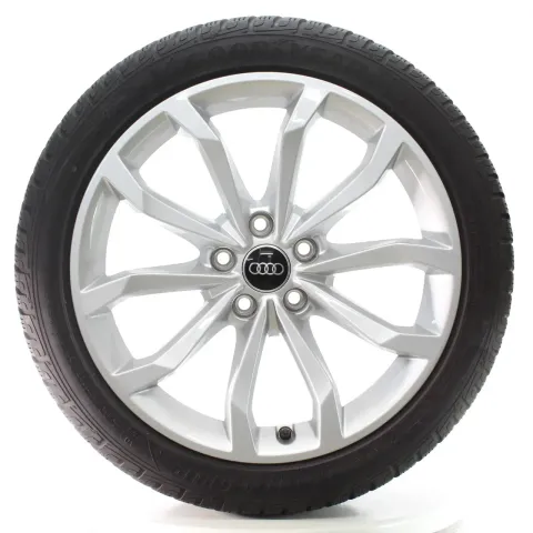 Background image for Audi A4 S4 8W Winterräder 5 V-Speichen Design 245/40R18 97V 8W0601025H