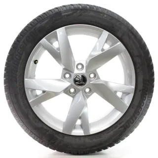 Skoda Octavia IV NX Winterräder Lyra Bridgestone 205/55R17 DOT24 5E3601025AC - Bild 1