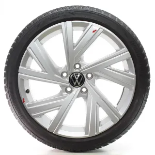 VW Golf 8 VIII CD1 Winterräder Bergamo Bridgestone 225/40R18 DOT23 5H0601025AB - Bild 2