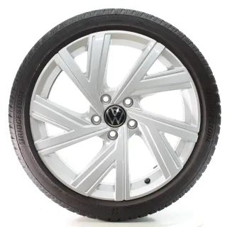 VW Golf 8 VIII CD1 Winterräder Bergamo Bridgestone 225/40R18 DOT25 5H0601025AB - Bild 3