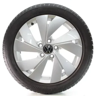 VW Golf 8 VIII CD1 Winterräder Belmont Bridgestone 205/50R17 DOT25 5H0601025B - Bild 1
