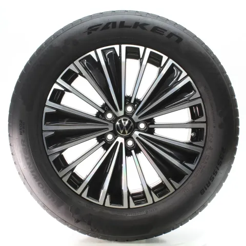 Background image for VW Tiguan CT1 Winterräder Napoli Schwarz Glanz Falken 235/55R18 DOT24 571601025K