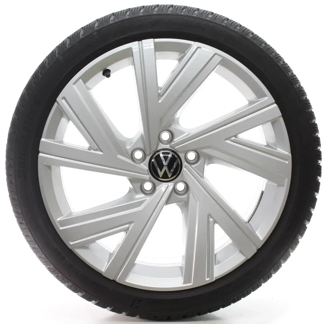 VW Golf 8 VIII CD1 Winterräder Bergamo Bridgestone 225/40R18 DOT25 5H0601025AB - Bild 1