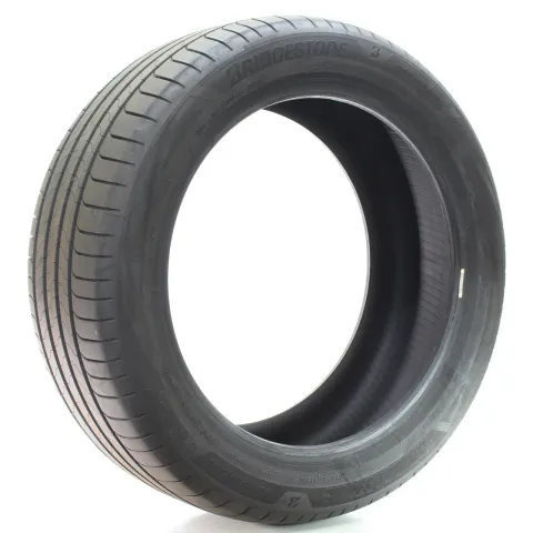 Background image for Sommerreifen Bridgestone Turanza 6 Enliten + 255/45R19 100V DOT25 DEMO