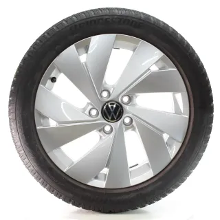 VW Golf 8 VIII CD1 Winterräder Belmont Bridgestone 205/50R17 DOT25 5H0601025B - Bild 4