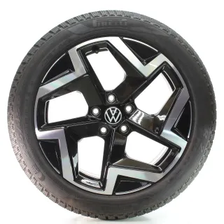 VW Passat B9 Variant CJ5 Winterräder Coventry Pirelli 235/45R18 DOT25 3J0601025M - Bild 1
