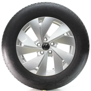 VW Tayron R4 Tiguan CT1 Winterräder Belmont Vredestein 215/65R17 DOT25 571601025 - Bild 3