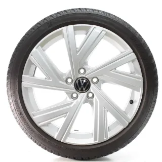 VW Golf 8 VIII CD1 Winterräder Bergamo Bridgestone 225/40R18 DOT25 5H0601025AB - Bild 5