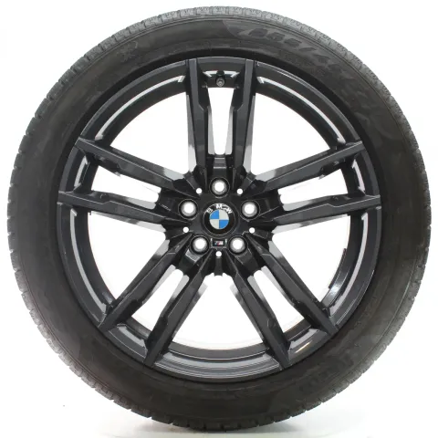 Background image for BMW X3M F97 X4M F98 Winterräder M Doppelspeiche 764 255/45R20 DOT22 8059723-4