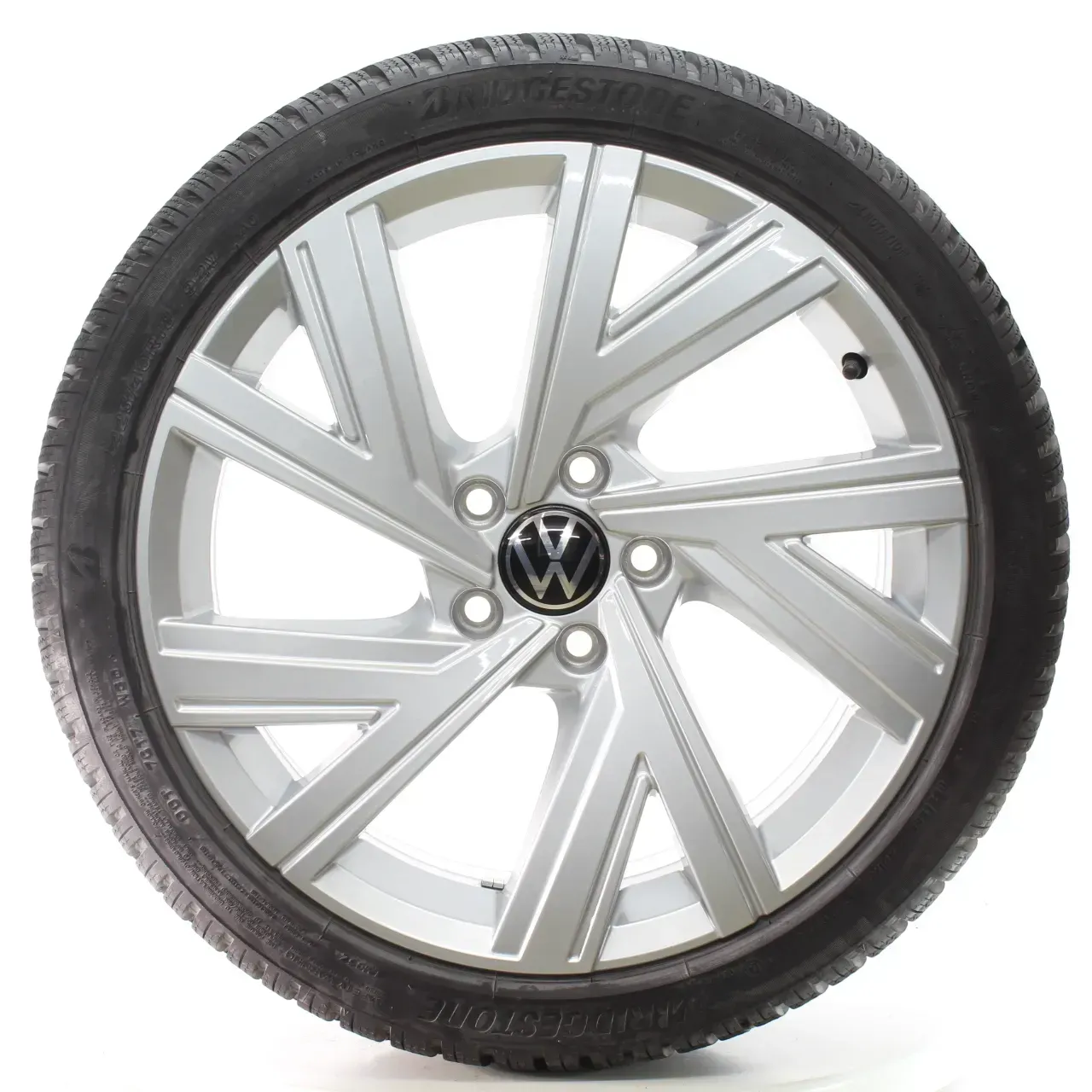 VW Golf 8 VIII CD1 Winterräder Bergamo Bridgestone 225/40R18 92V 5H0601025AB - Bild 1