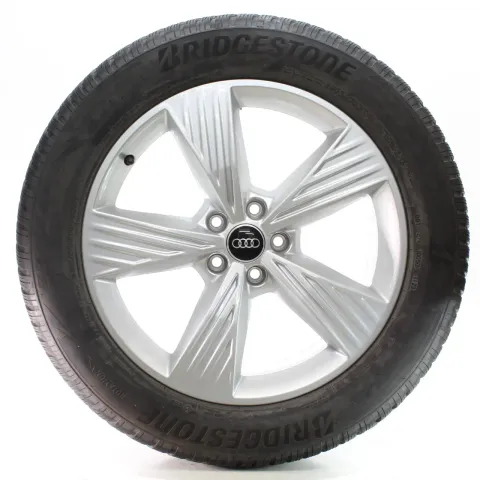 Background image for Audi Q4 Sportback F4N Winterräder 5-Arm Bridgestone 235/55-255/50R19 89A601025B